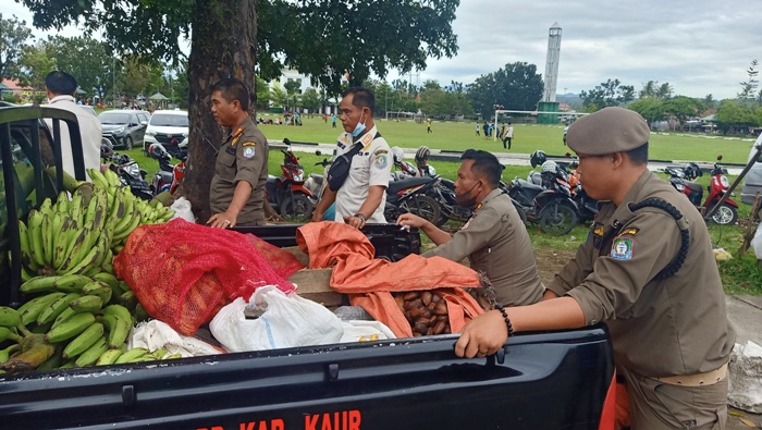 Bandel PKL di Kaur Ditertibkan Satpol PP