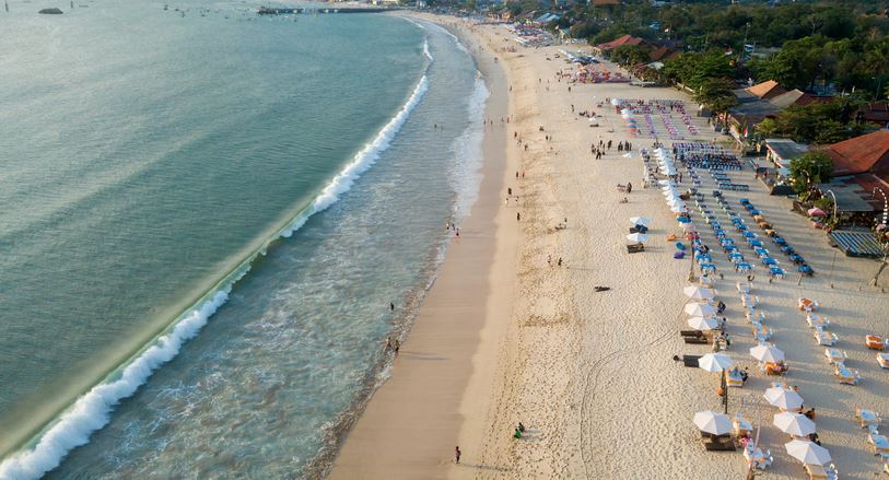 10 Pantai Indah dan Terkenal di Bali yang Wajib Didatangi  