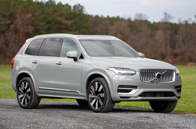 Volvo XC90: Mobil SUV Mewah Super Irit, Per Liter Mampu Jelajah 50 KM 