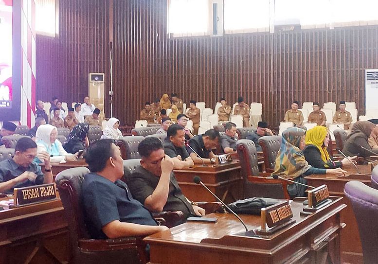 Rapat Paripurna DPRD Bengkulu Umumkan Usulan PAW Ketua, Sidang Diwarnai Perdebatan