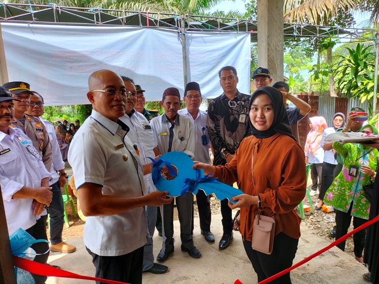 Bupati Bengkulu Selatan Serahkan Hasil Pembangunan Baru RTLH, 38 Rumah Akhirnya Bisa Ditempati