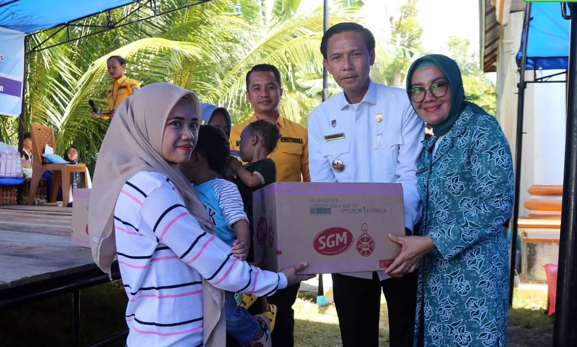 Cegah Stunting, Bupati Kaur dan Istri Jadi Orang Tua Asuh Balita Berisiko
