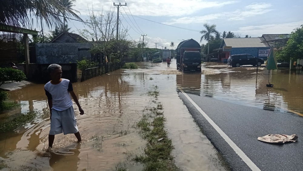 Nelayan Hanyut, Ratusan Rumah Terendam