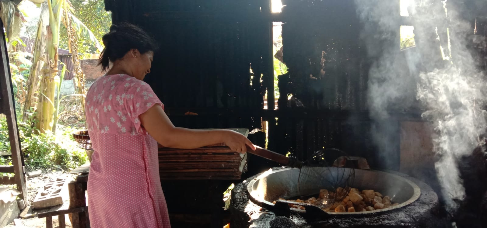  Kacang Kedelai Susah, Minyak Goreng Langka : Ukuran Tahu Tempe Diubah