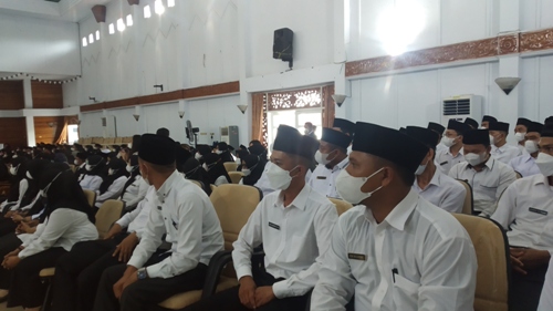 Kebahagiaan PPPK Pemprov Menerima SK Pengangkatan: Urus Rekening, Dibayar Rp 50 Ribu per Jam