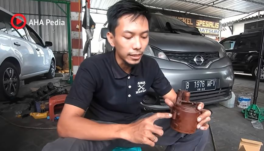 7 Tanda Filter Bensin Mobil atau Filter Fuel Pump Sudah Kotor dan Harus Diganti 