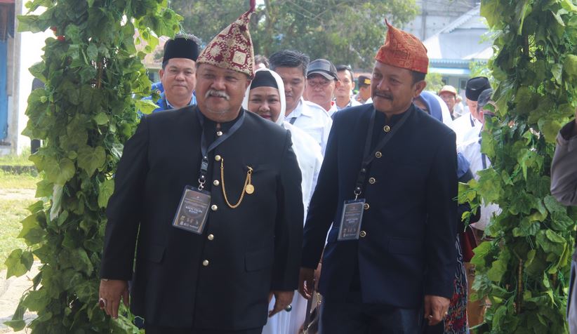 Disiplin PNS Disorot, Rifai Tajuddin Ajak Petani Tidur di Gudang Pupuk, Pilkada Bengkulu Selatan 