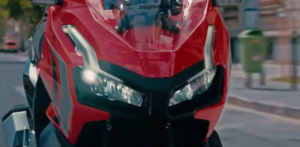 Skutik Adventure Mirip Honda ADV Muncul di EICMA, Dibekali ABS Dual Channel dan Layar TFT