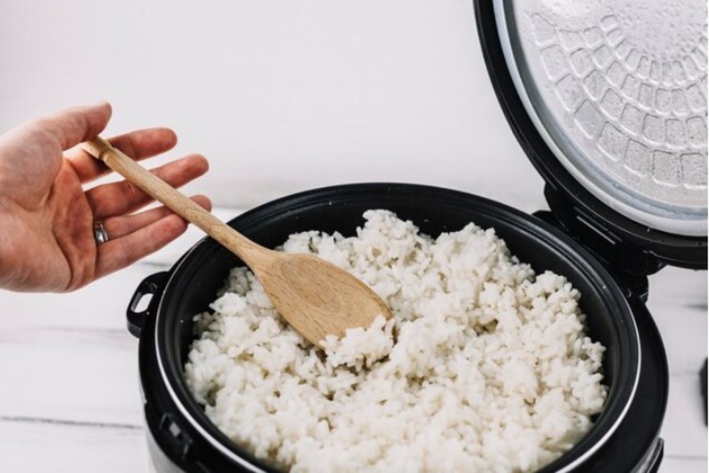 Pemerintah Bagikan 500 Ribu Rice Cooker Gratis Berstiker 'Hibah Kementerian ESDM'