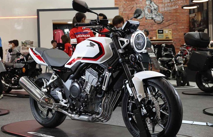 Honda Perkenalkan CB400 SUPER FOUR E-Clutch Concept, Motor Legenda Berfitur Unik