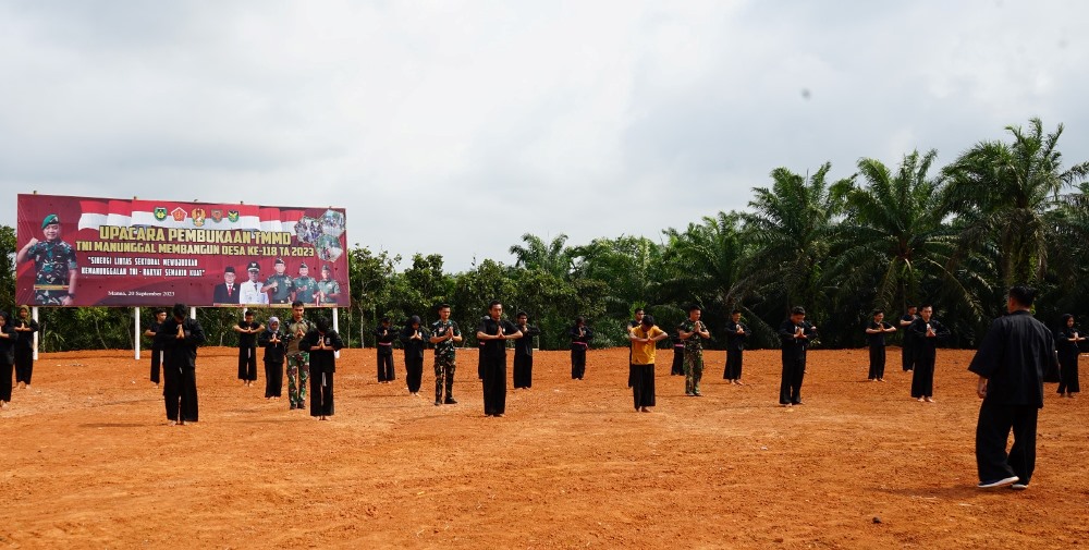 Asah Kemampuan Beladiri, Satgas TMMD Bengkulu Selatan Latihan Pencak Silat