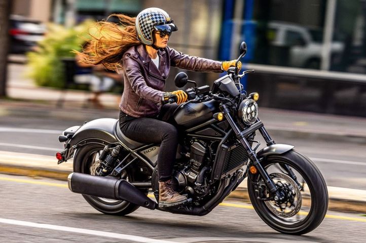 5 Motor Turing Paling Nyaman untuk Perjalanan Jarak Jauh, Harganya Setara Mobil Mewah