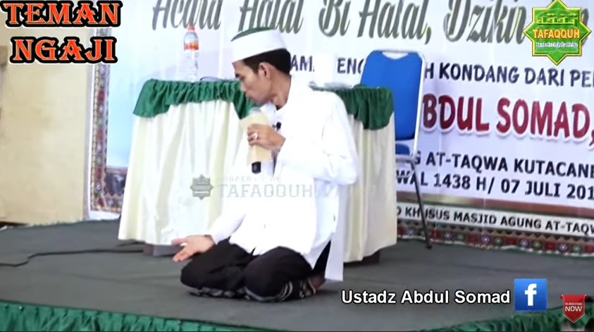 Hukum Membuka Telapak Tangan Ketika Salam, Ustadz Abdul Somad: Sampai Saat Ini... 