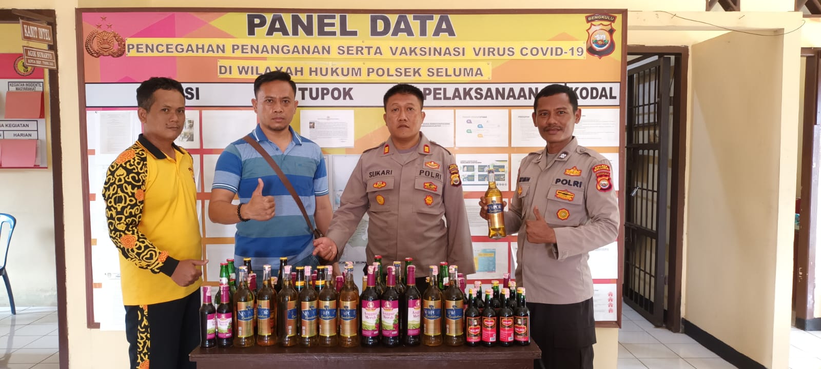 BREAKING NEWS: Polres Seluma Sita Puluhan Botol Miras