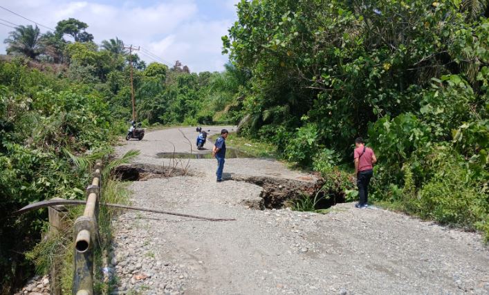 Dihantam Banjir, Jalan Lintas Bengkulu-Lampung Putus Total