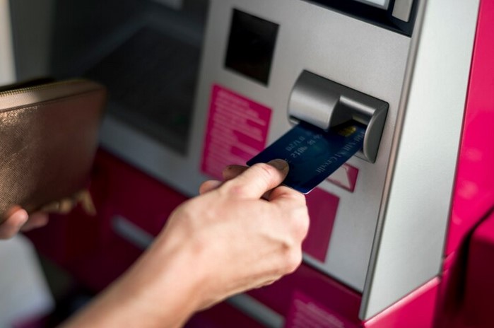 ATM Anda Hilang atau Tertelan Mesin? Segera Blokir, Begini Cara Blokir ATM yang Benar