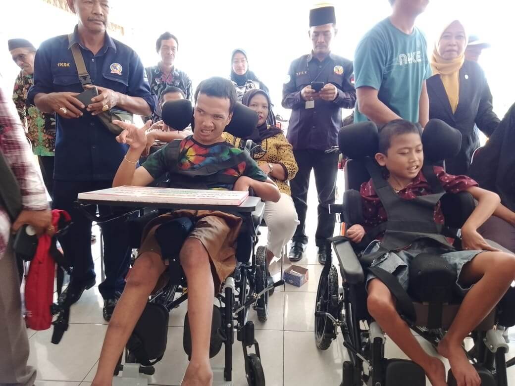  14 Disabilitas dan 20 Lansia di Bengkulu Selatan, Diberi Bantuan Kemensos