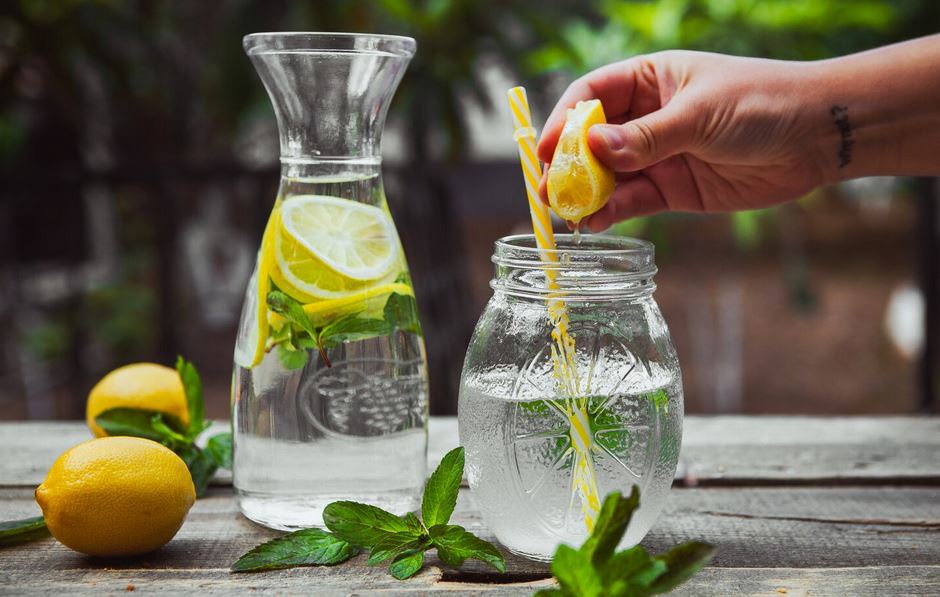 7 Jenis Minuman Pagi Hari yang Membantu 'Sapu Bersih' Lemak Perut