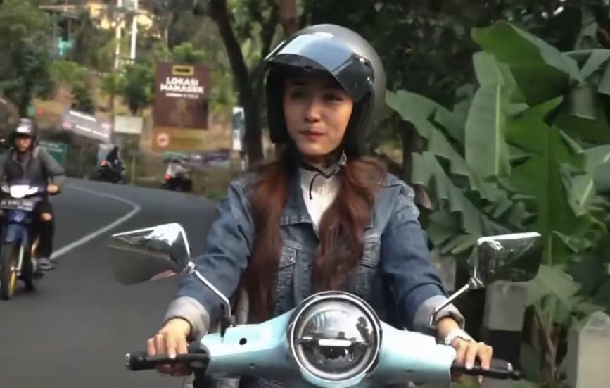 10 Rekomendasi Motor Listrik Murah, Desain Vespa, Harga Mulai Rp 9 Jutaan