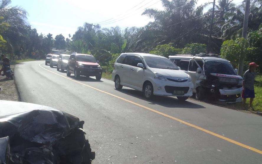 Polisi Amankan Sopir Ambulans dalam Kasus Kecelakaan Beruntun di Seluma