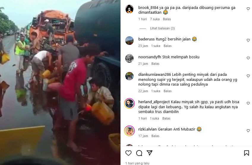 Miris! Tangki CPO Tabrakan, Warga Berebut Minyak Mentah Saat Sopir Masih Terjepit