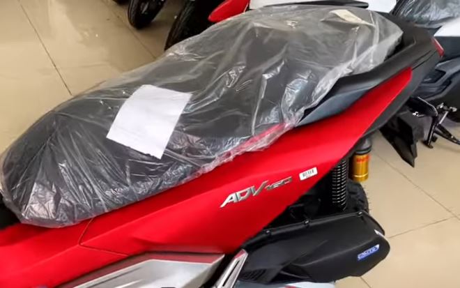 Honda ADV 160 Terbaru 2026: Varian CBS Merah Dove Jadi Tipe Paling Terjangkau