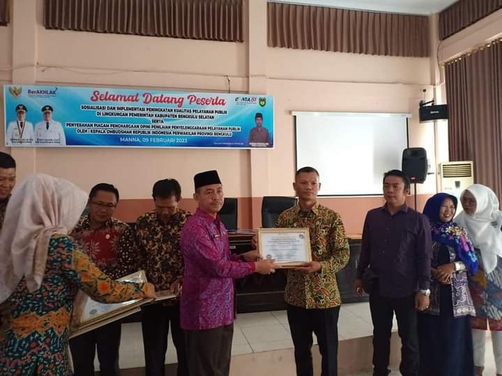 Bengkulu Selatan Terima Penghargaan dari Ombudsman