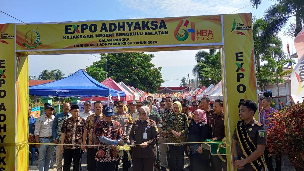 Expo Adhyaksa Kejari Bengkulu Selatan Meriah, Sediakan Stand Pelayanan untuk Masyarakat