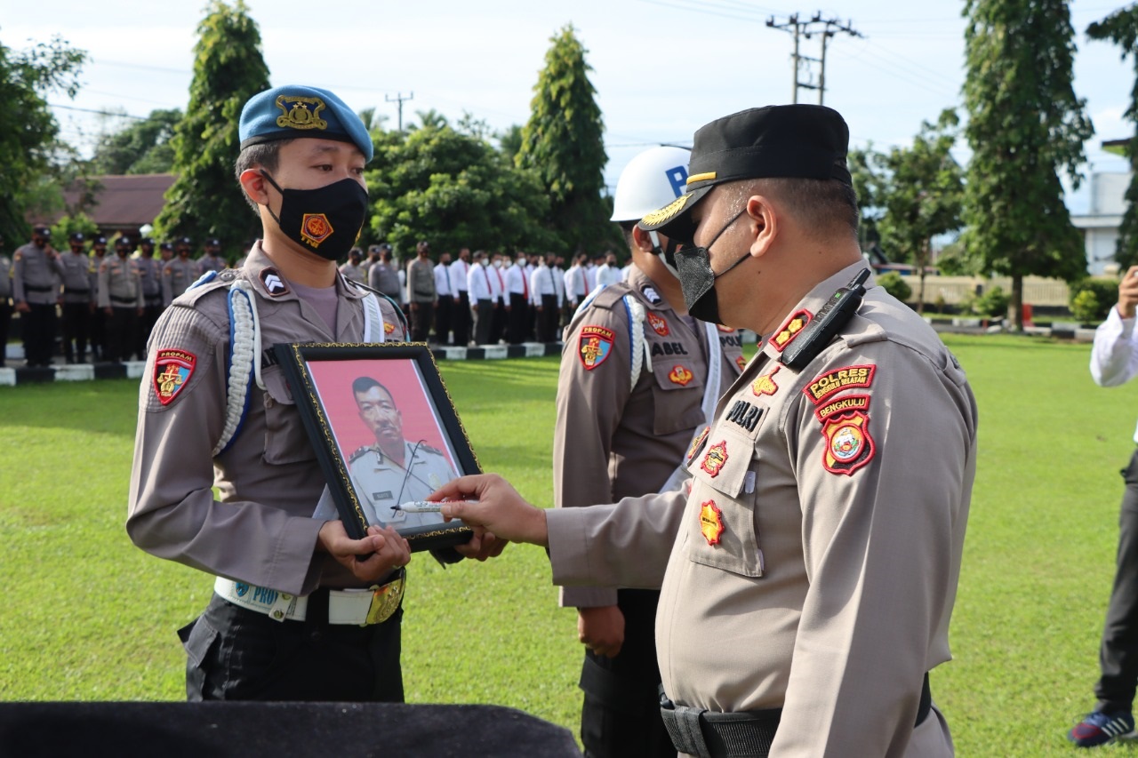 Oknum Perwira di Polres Bengkulu Selatan Dipecat