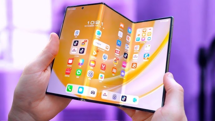 Huawei Mate XT Ultimate, Ponsel Lipat Tiga yang Bikin iPhone 16 Kurang Dilirik