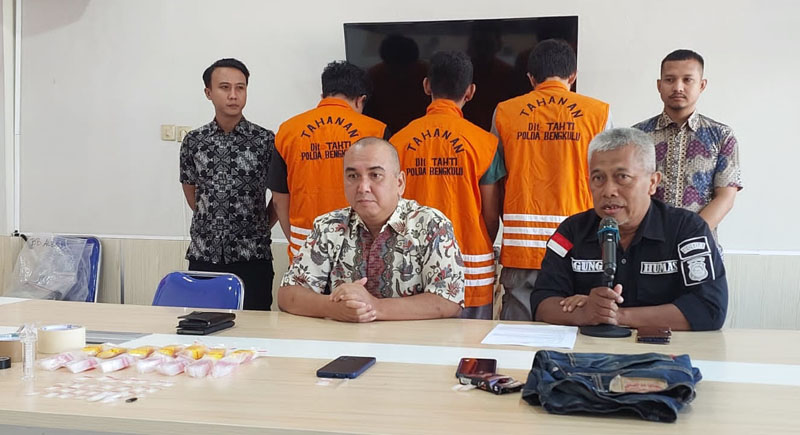 Tiga Tersangka Penyalahgunaan Narkotika Dibekuk Polda Bengkulu, Polisi Amankan 27 Paket Barang Bukti