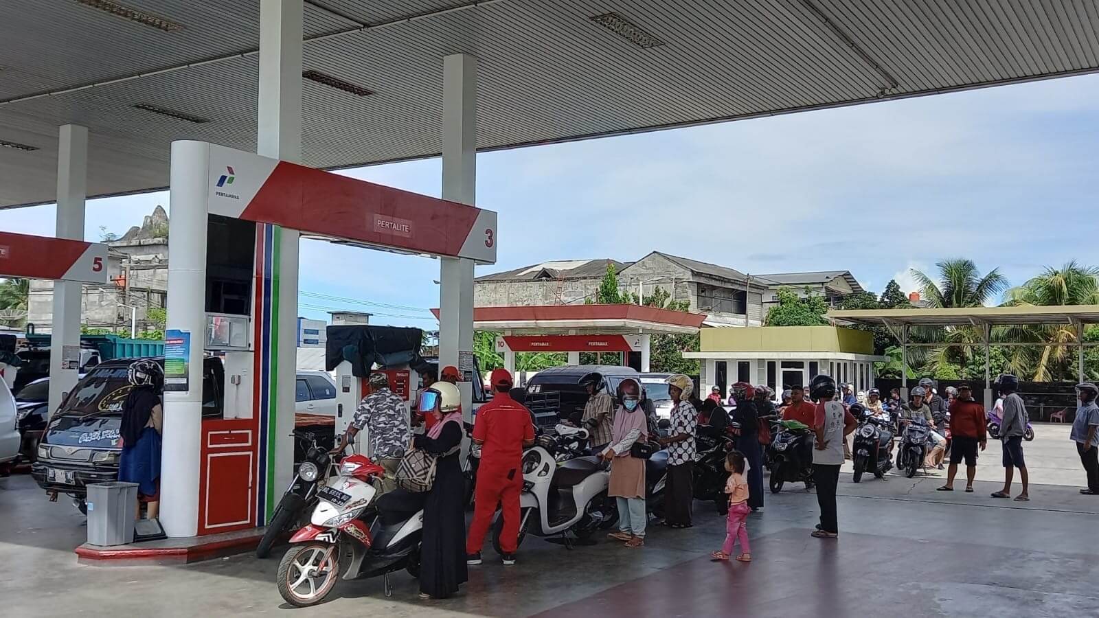 Antrean BBM di SPBU Bengkulu Selatan Mengular, Pertalite Naik? Cek Harga BBM 13 April 2023