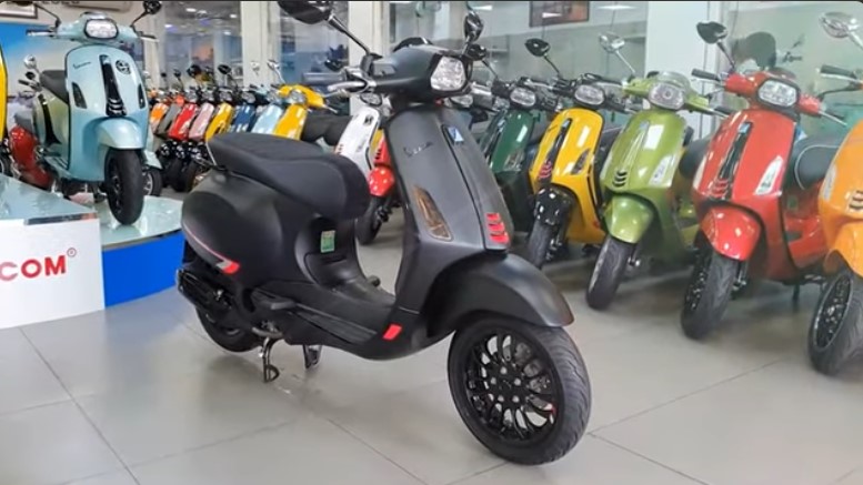 Vespa Tetap Raja Skuter Retro! Anti Karat, Anti Lipat, Bukan Plagiat