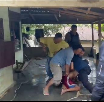 Dramatis! Guru Silat 63 Tahun Ditangkap Usai Melawan Polisi dalam Kasus Curanmor di Talo Kecil