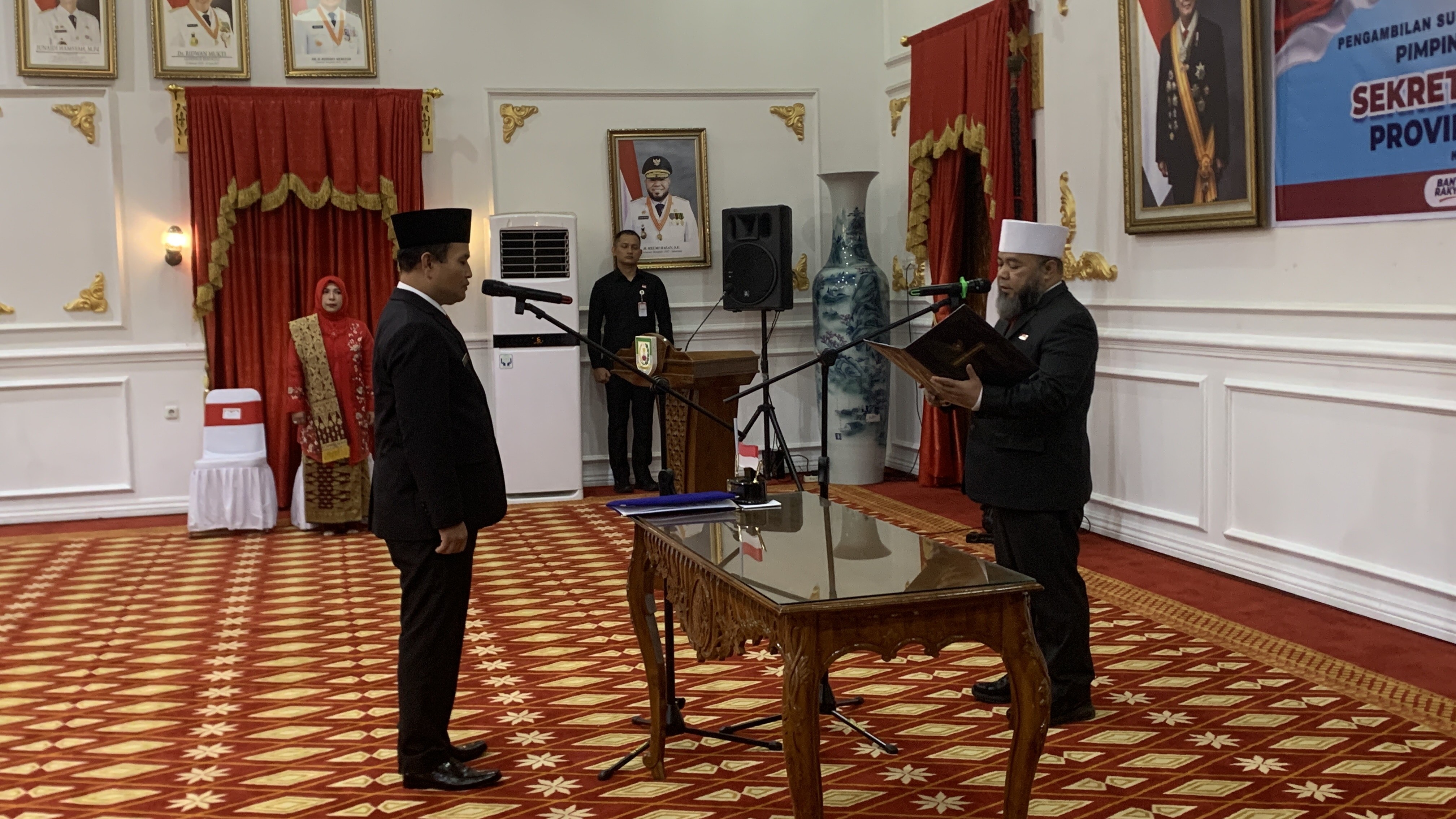 Gubernur Bengkulu Lantik Sekda Definitif, Minta Perkuat Kinerja Pemerintahan