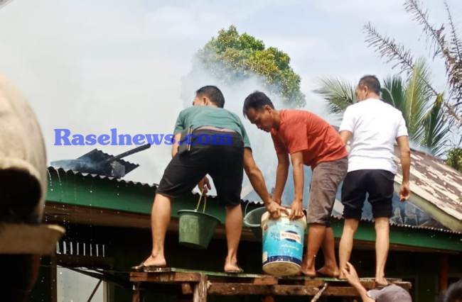 Breaking News: Rumah Warga Selika Terbakar 