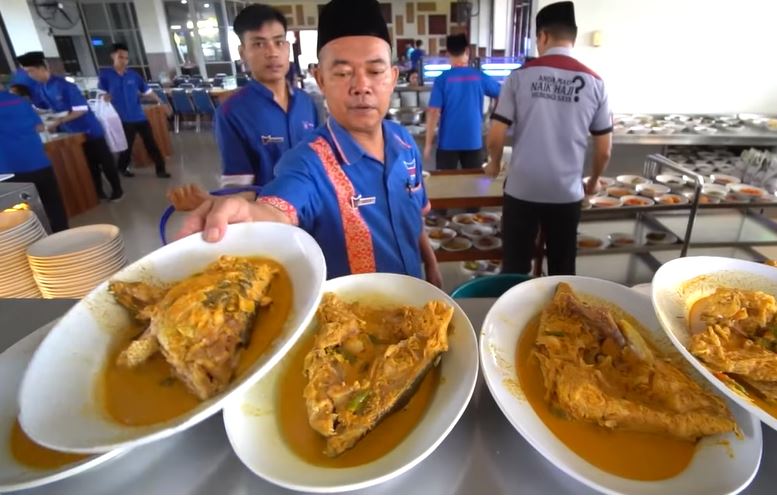 Makan di Restoran Padang di Jakarta Ini Baiknya Mikir Dulu! Dijamin Bikin Kantong Bolong