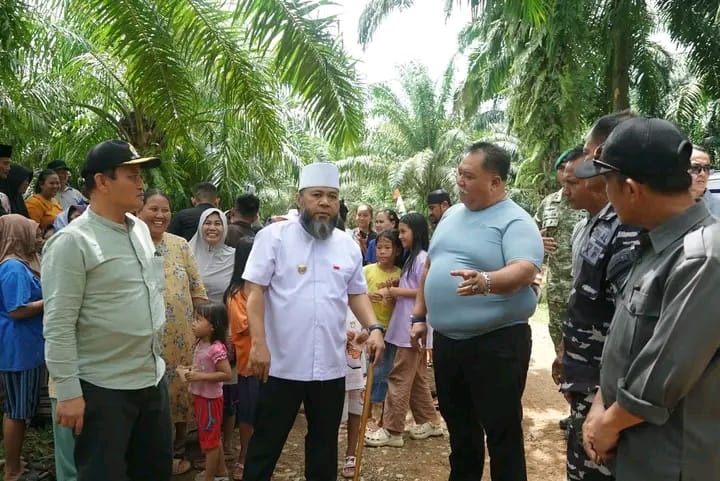 Gubernur Bengkulu Helmi Hasan Tinjau Langsung Rekonstruksi Jalan Desa Cinto Mandi