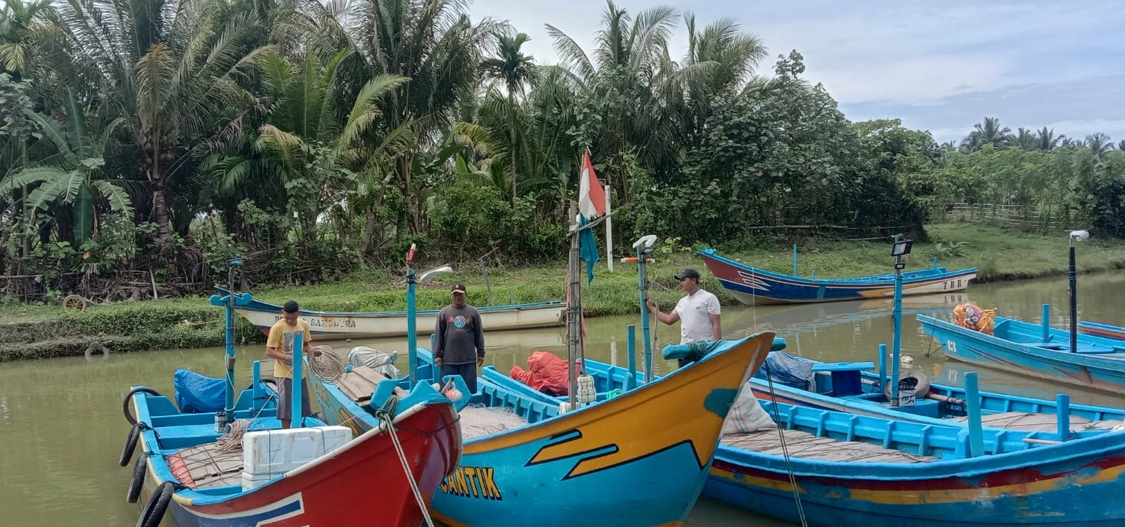 Nelayan di Seluma Mengeluh Kesulitan Mendapatkan BBM