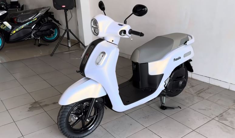 Yamaha Fazzio Lux 2025 Putih Rilis! Lawan Baru Honda Scoopy 2025