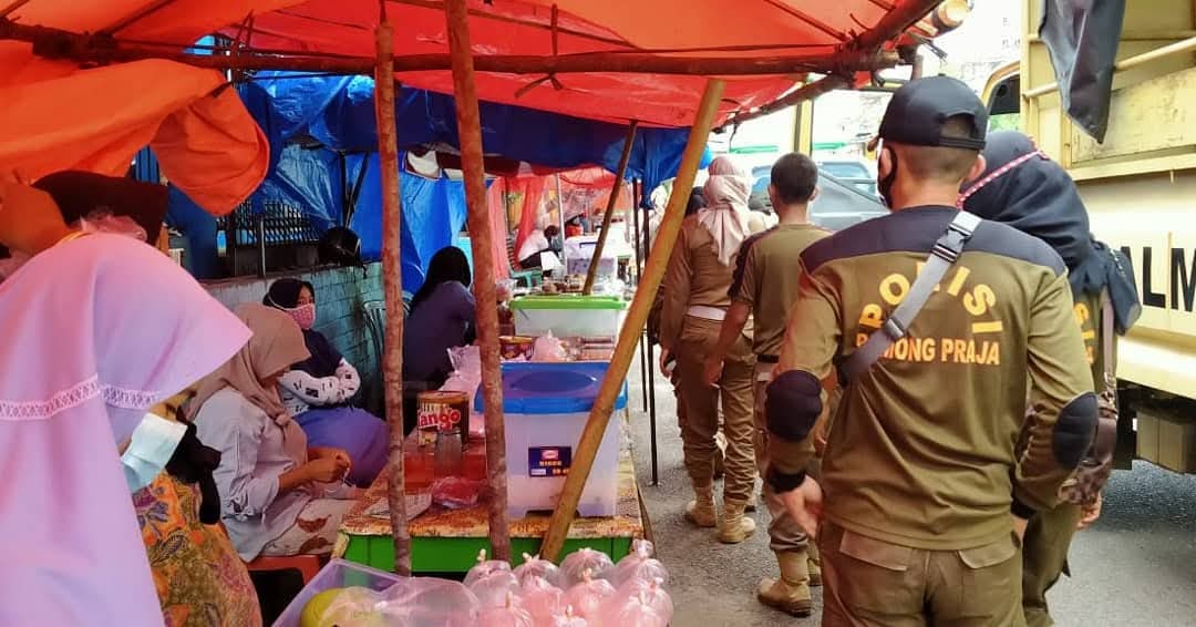 Satpol PP Bengkulu Selatan Larang Pedagang Takjil Berjualan di Trotoar dan Badan Jalan