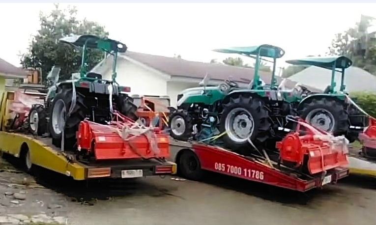 Alsintan Terus Bertambah, Tiga Unit Traktor Roda Empat Perkuat Petani Bengkulu Selatan