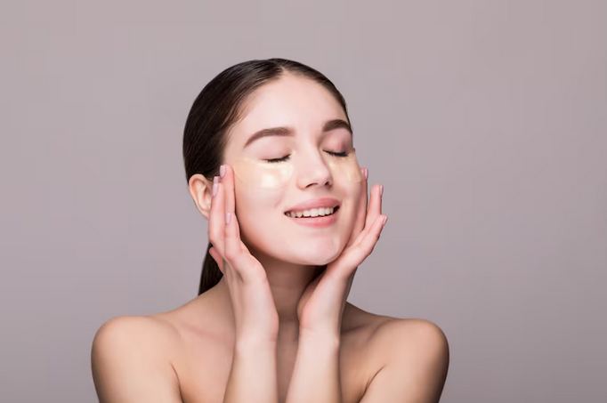 4 Rekomendasi Skincare yang Melindungi Kulit Anda dari Sinar Matahari, Sangat Cocok untuk di Pantai