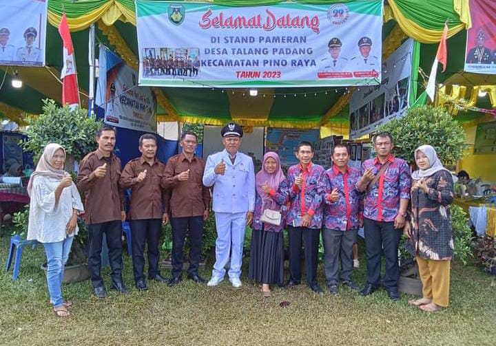 KEREN! Desa Talang Padang Persembahkan Produk Unggulan di HUT Kecamatan Pino Raya