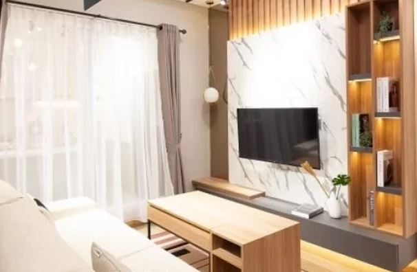 5 Inspirasi Backdrop TV untuk Tampilan Ruang Tamu Lebih Mewah dan Elegan
