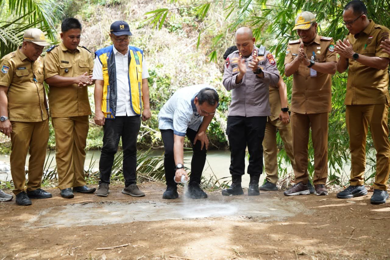 Titik Nol Jembatan Desa Simpang, Bupati Teddy : Hasil Kerja Keras Semua Pihak