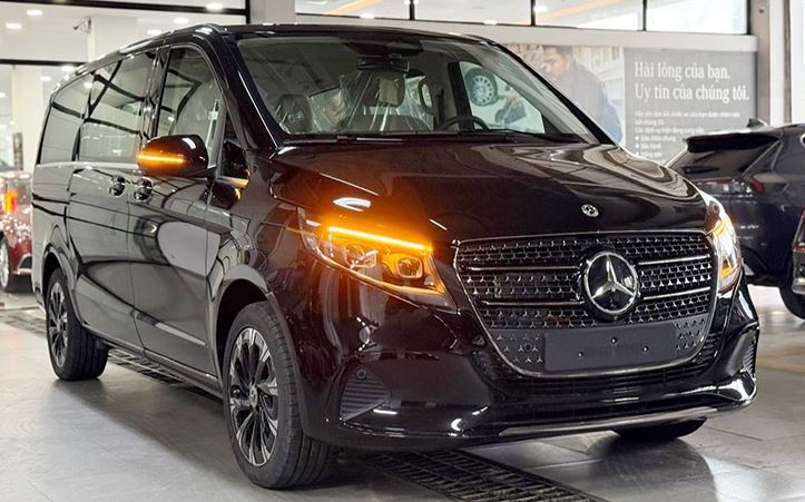 Mercedes-Benz V-Class 2025 Hadir di Dealer, Harga Mulai Rp3,4 Miliar