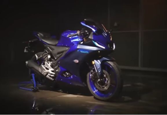 Katanya Laris Manis di Pasaran, Tapi Mengapa Yamaha R15 V4 Jarang Terlihat di Jalanan? 