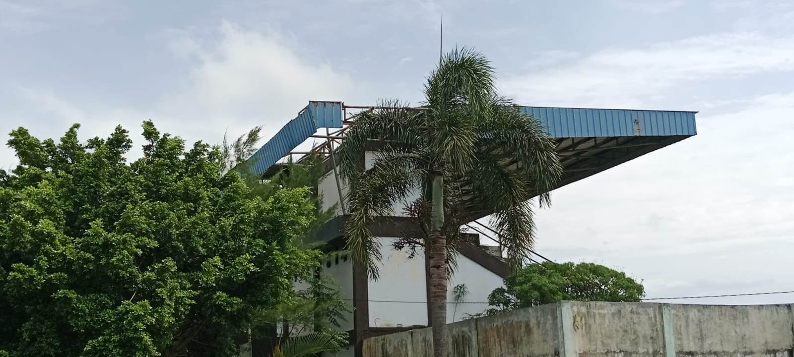 Atap Stadion Padang Panjang Lepas, Pagar Patah & Kacah Pecah, Kadispora Terkejut