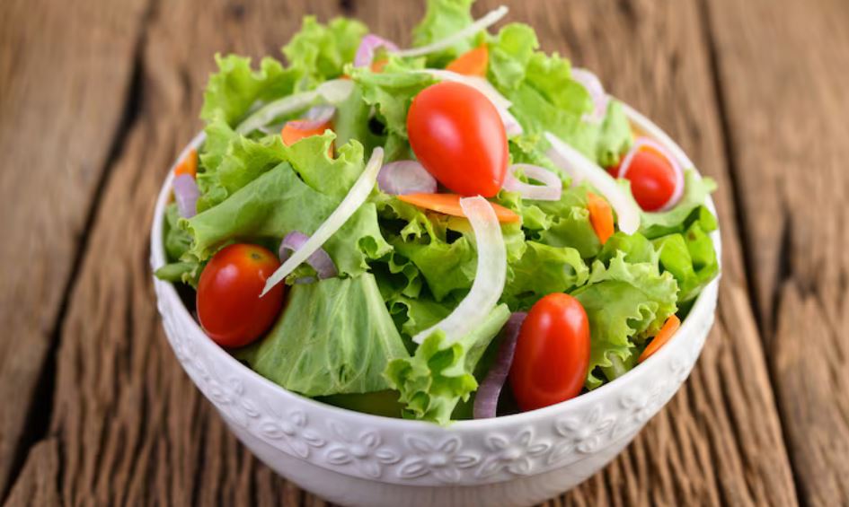 Salad Sayur Segar, Menu Praktis untuk Menjaga Berat Badan Ideal